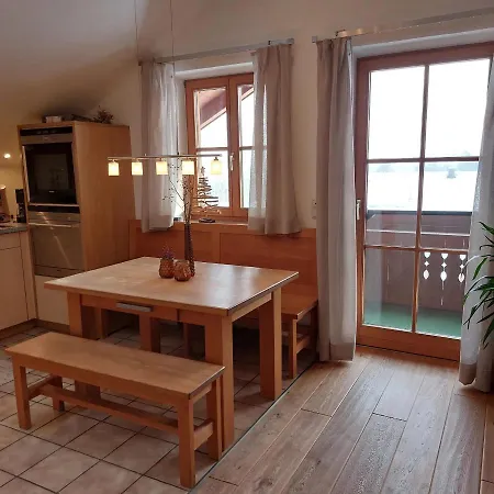 Holzmaier Apartament